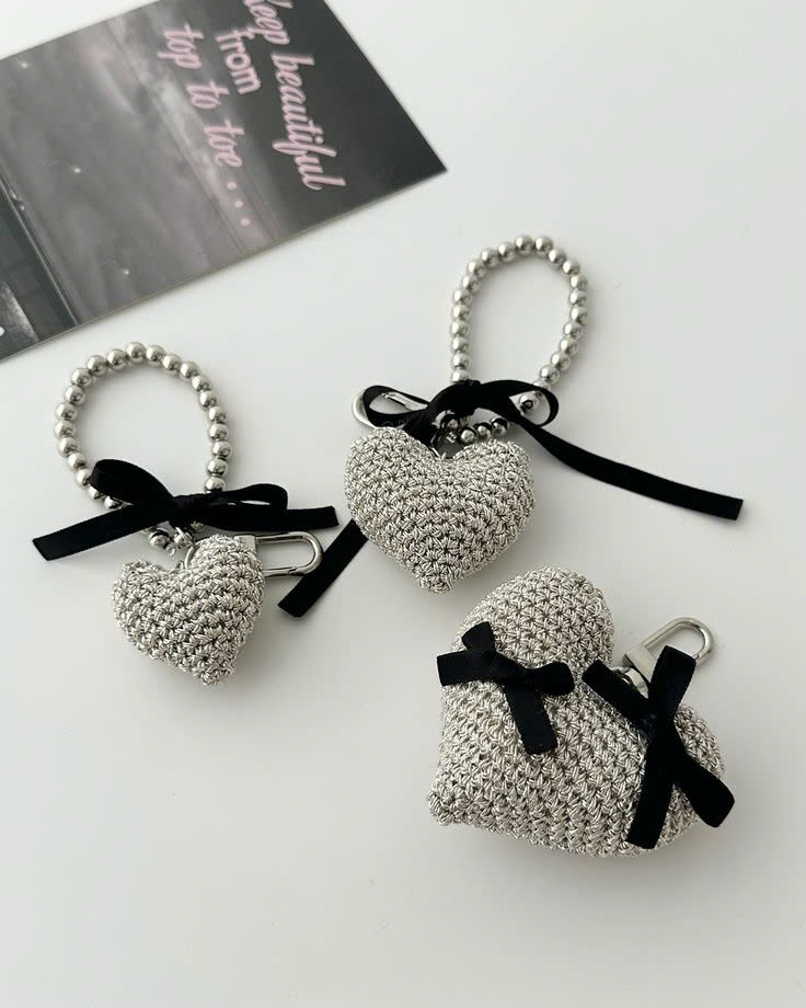 Charm Trái Tim Đan Ánh Kim